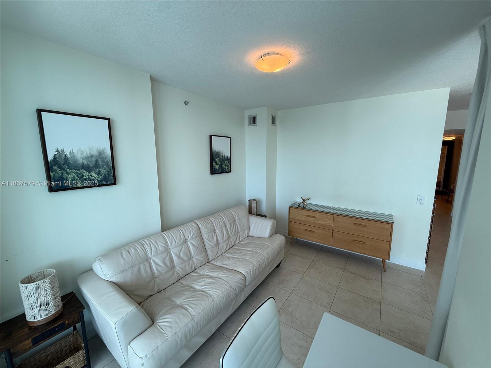 BRICKELL ON THE RIVER S T - Residential Lease