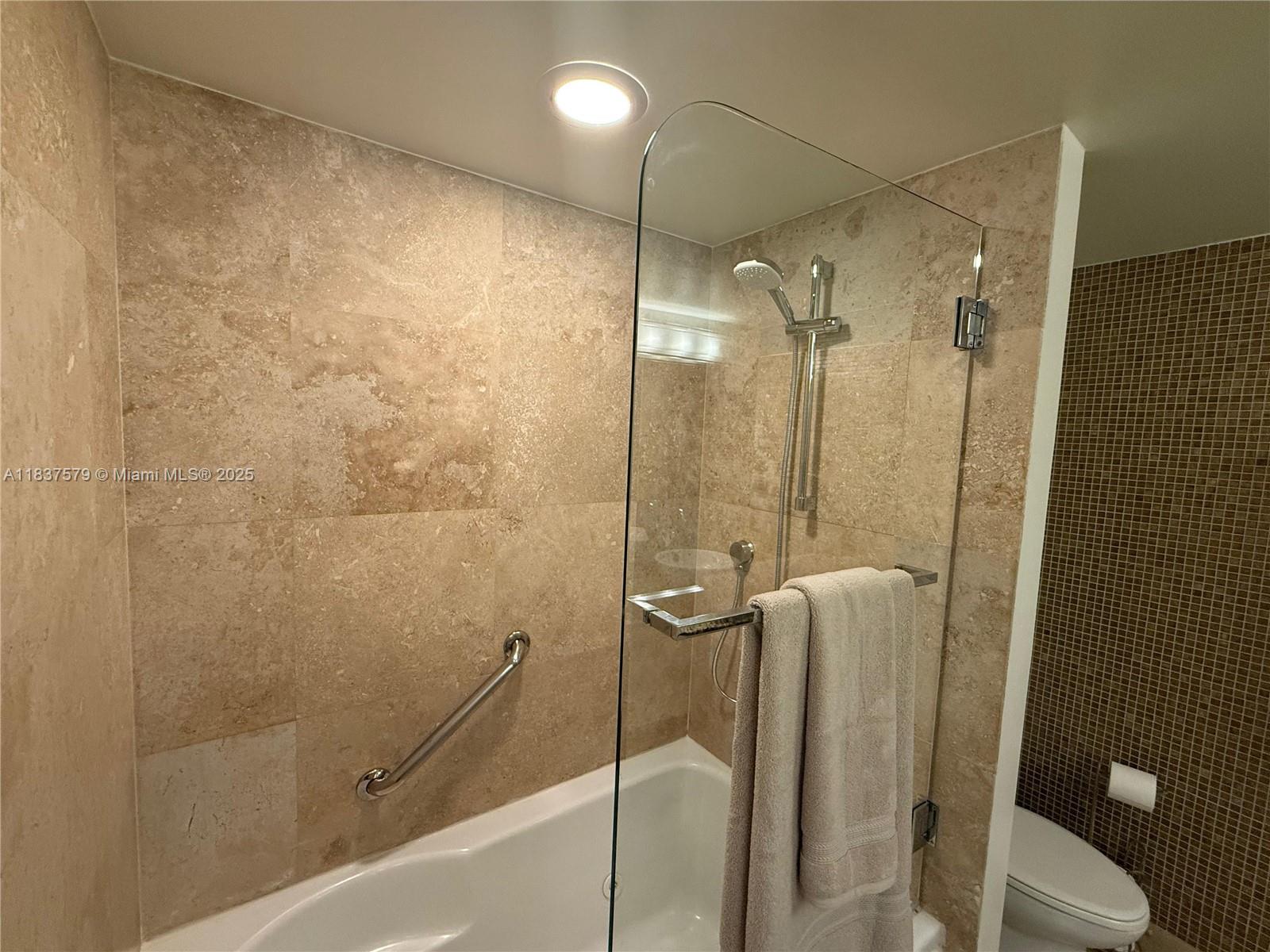 BRICKELL ON THE RIVER S T - Residential Lease