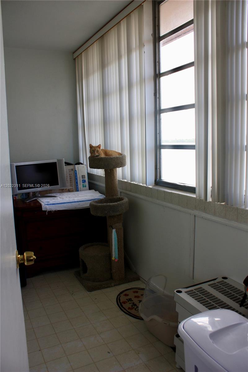 SIXTH MOORINGS CONDO - Residential