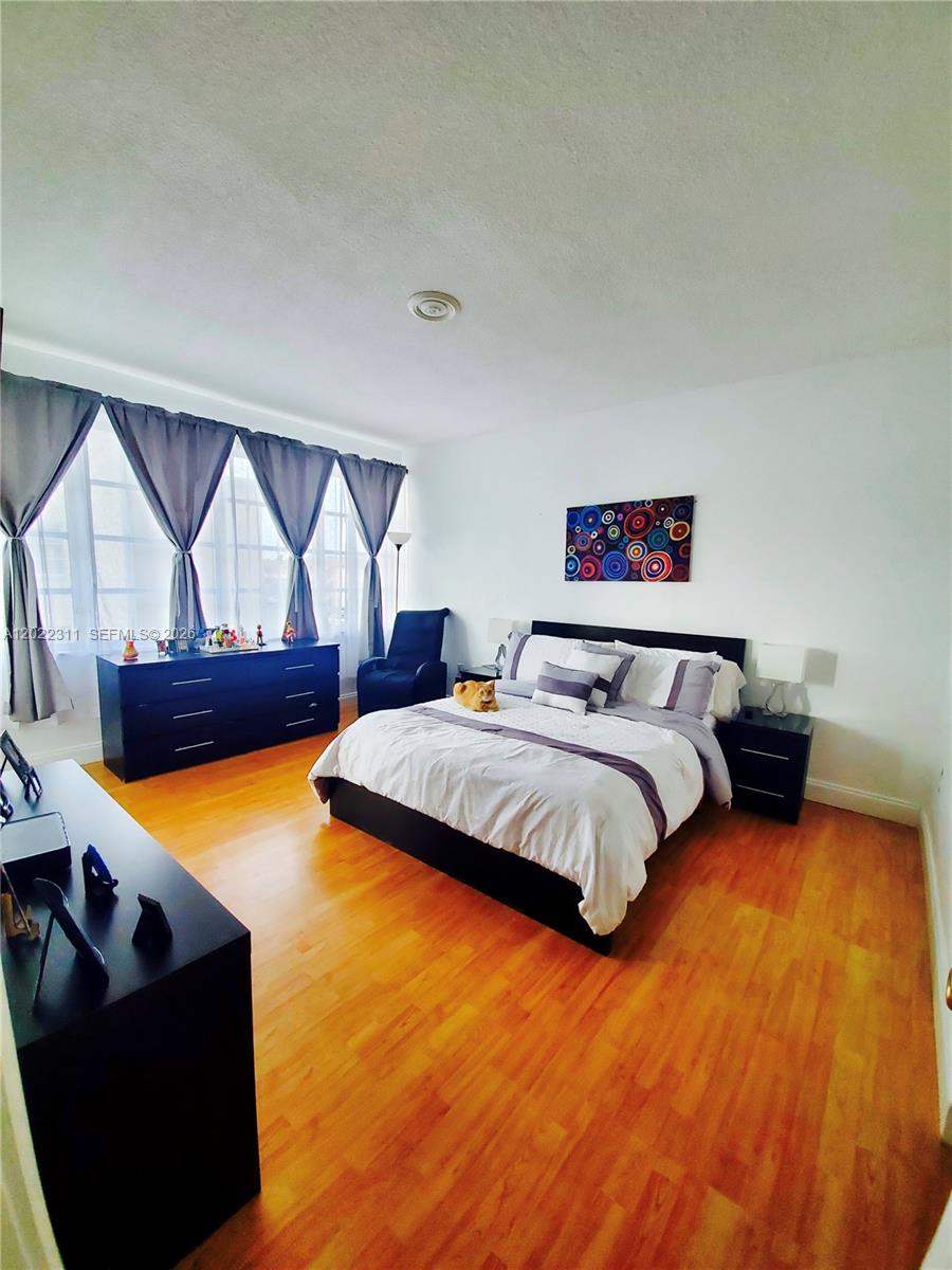 SIXTH MOORINGS CONDO - Residential