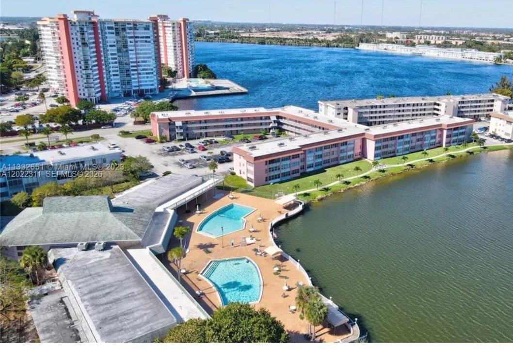 SIXTH MOORINGS CONDO - Residential