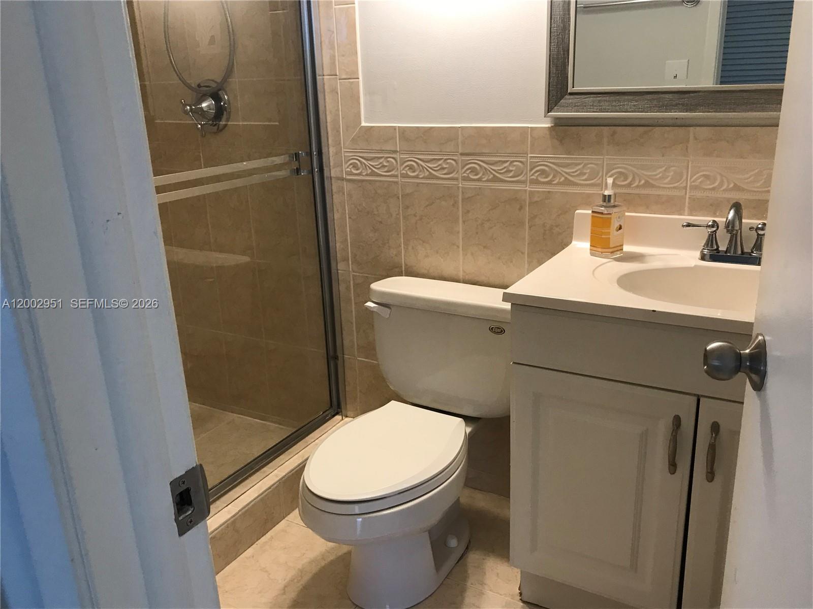 LAS BRISAS@ COUNTRY CLUB - Residential Lease