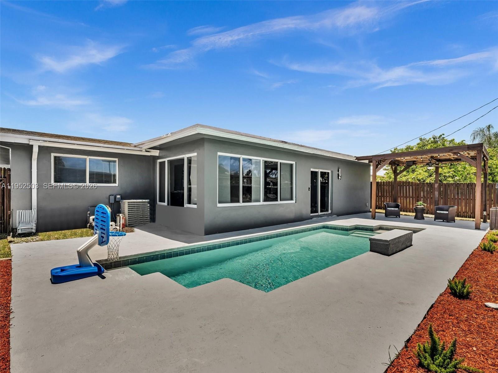 BOULEVARD HEIGHTS SECTION - Residential