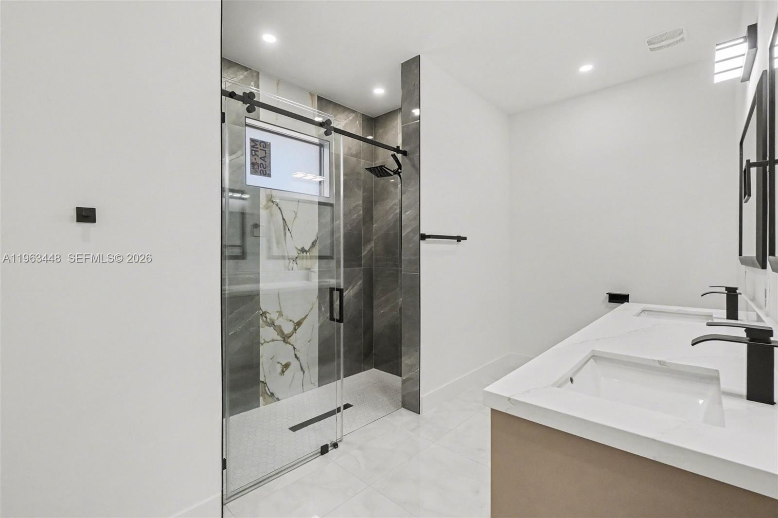 Greenbriar unit 21 - Residential