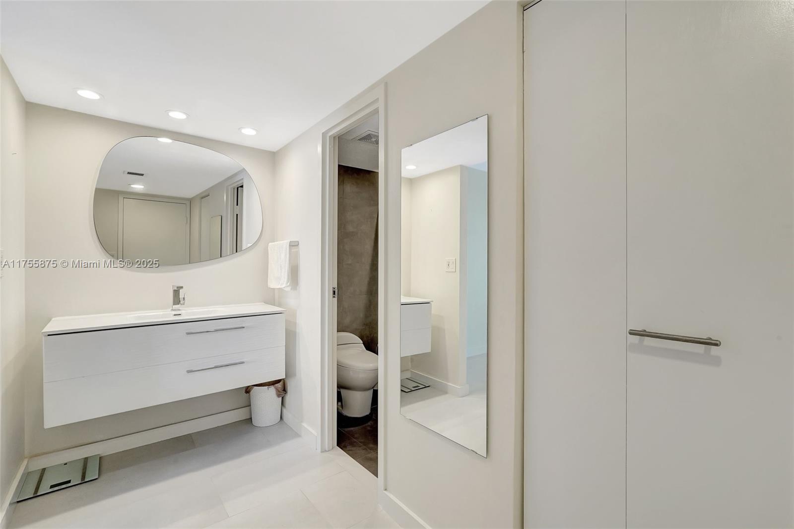 AVENTURA ELDORADO CONDO - Residential