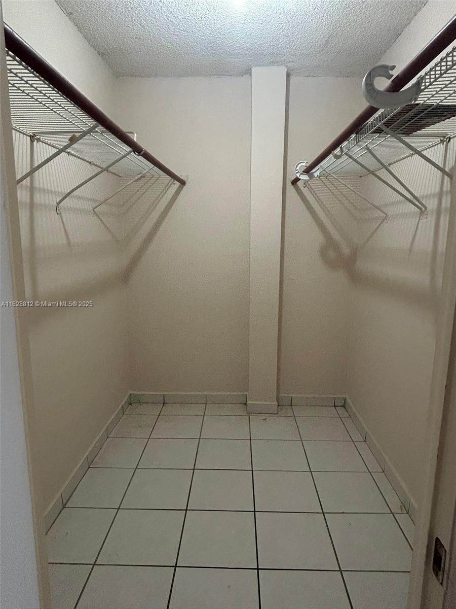 EDEN ISLES CONDO # 4 - Residential