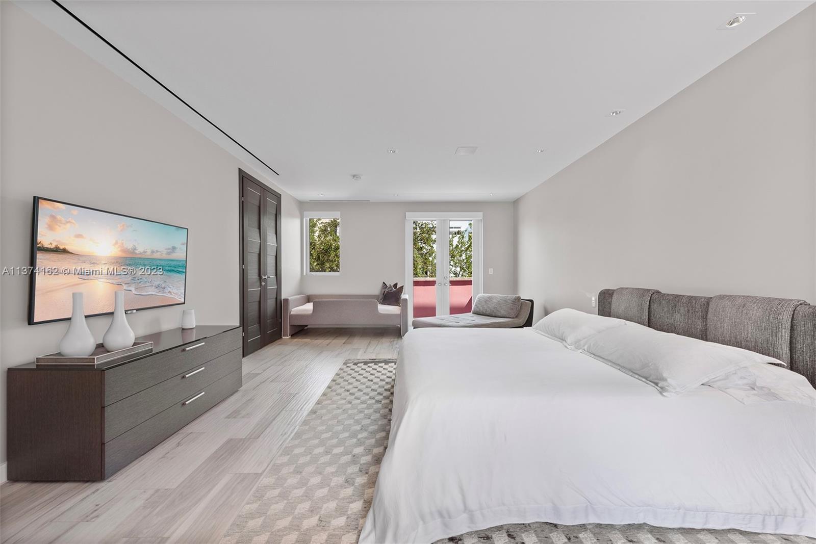 AQUA AT ALLISON ISLAND - Residential