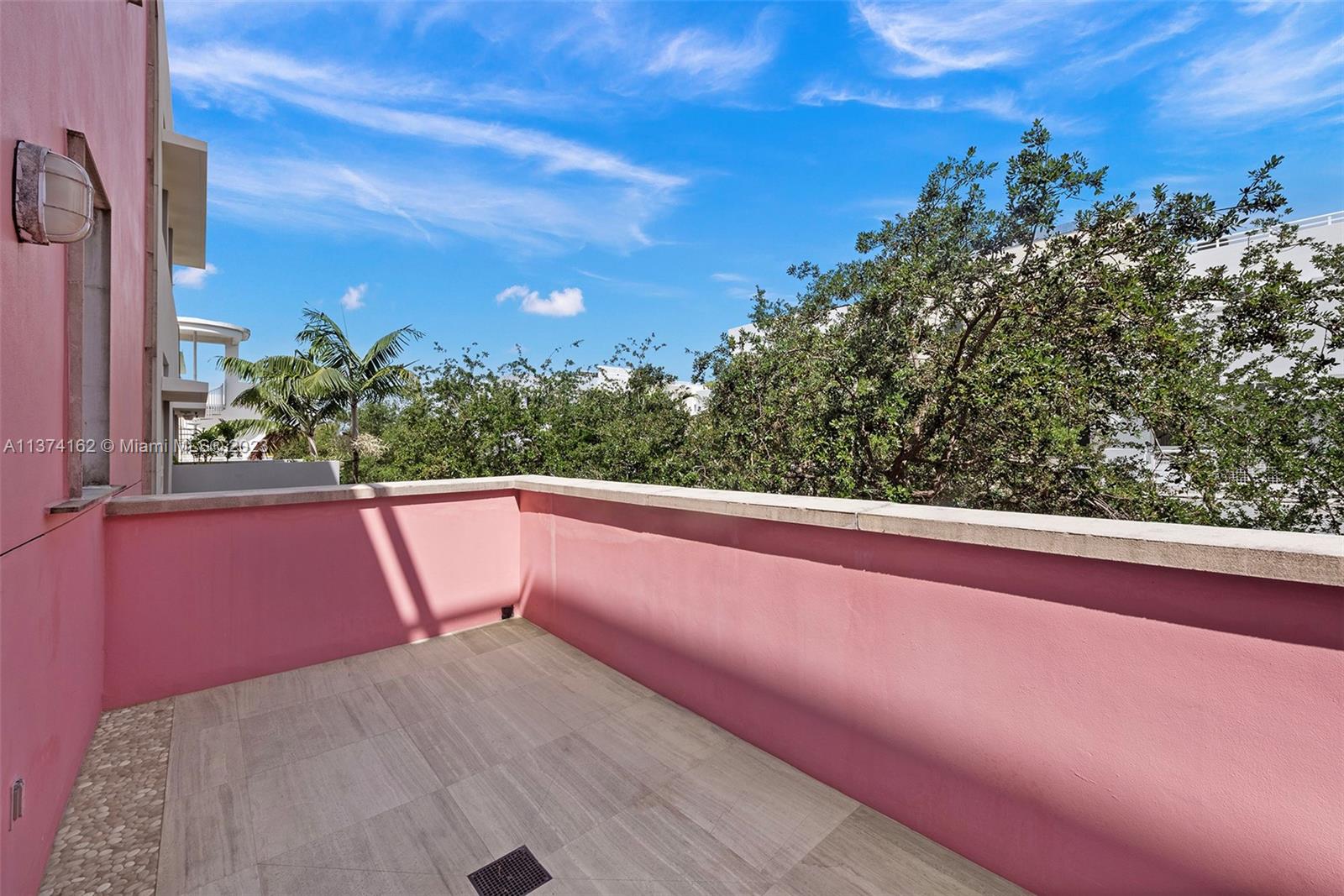 AQUA AT ALLISON ISLAND - Residential