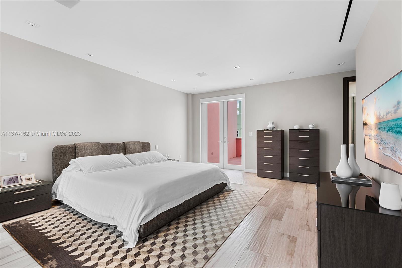 AQUA AT ALLISON ISLAND - Residential