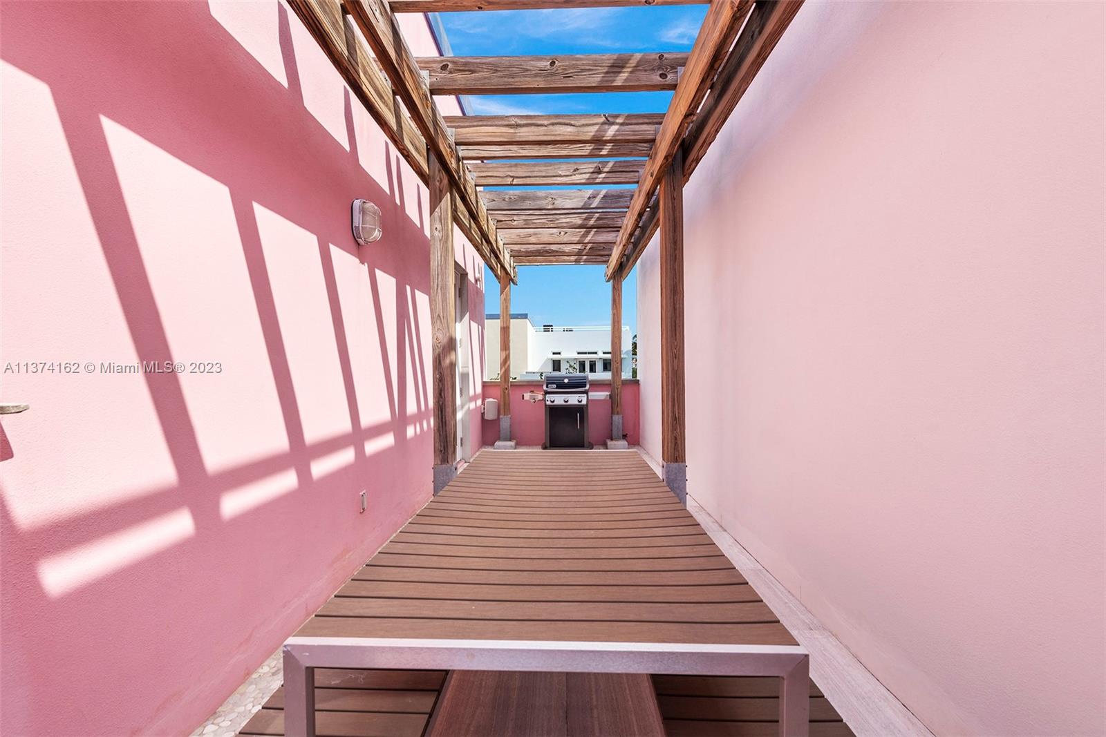 AQUA AT ALLISON ISLAND - Residential