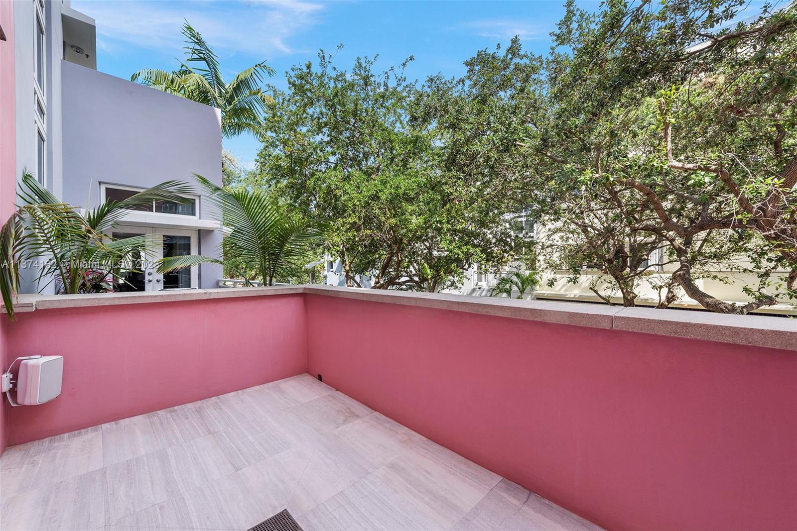 AQUA AT ALLISON ISLAND - Residential