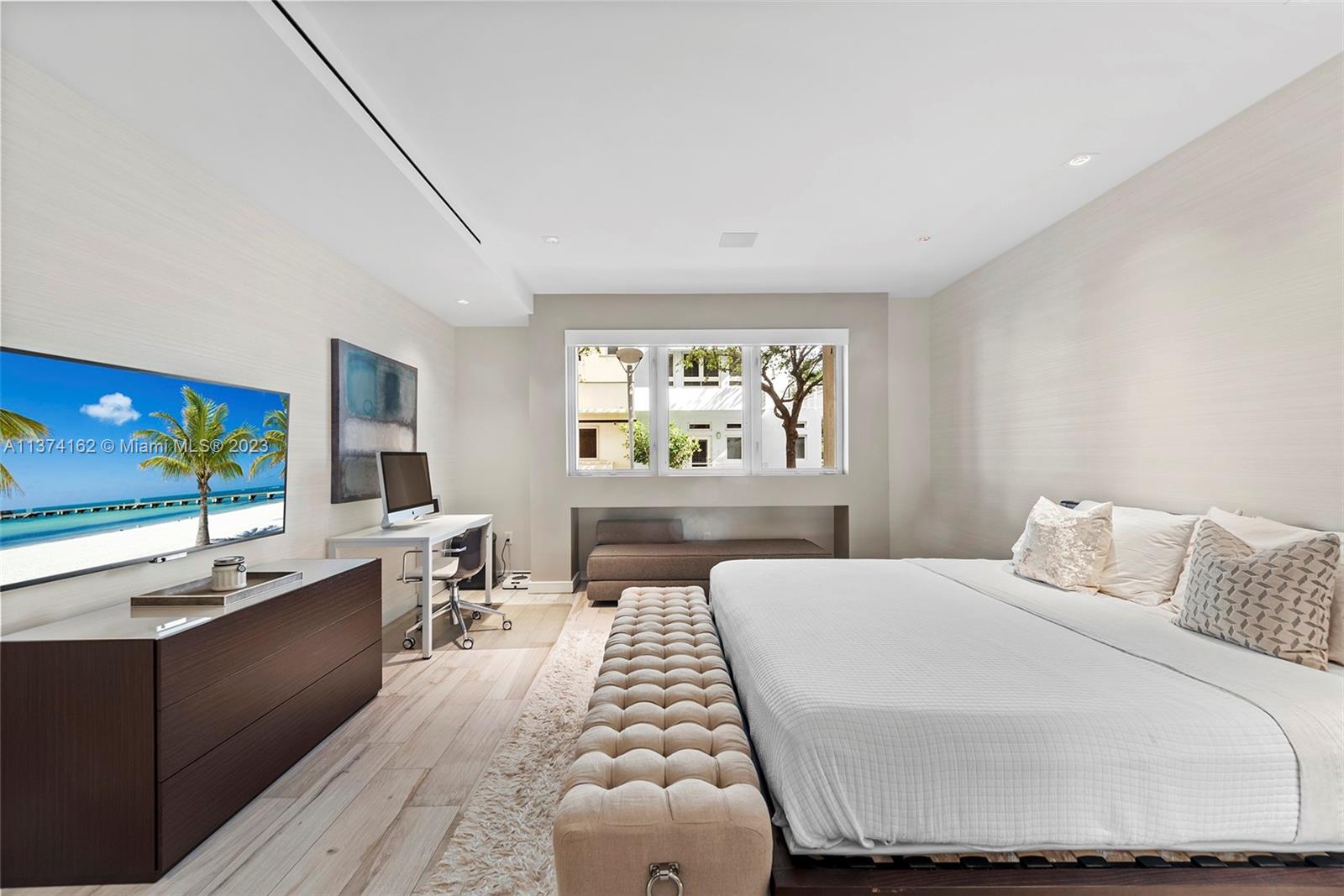 AQUA AT ALLISON ISLAND - Residential