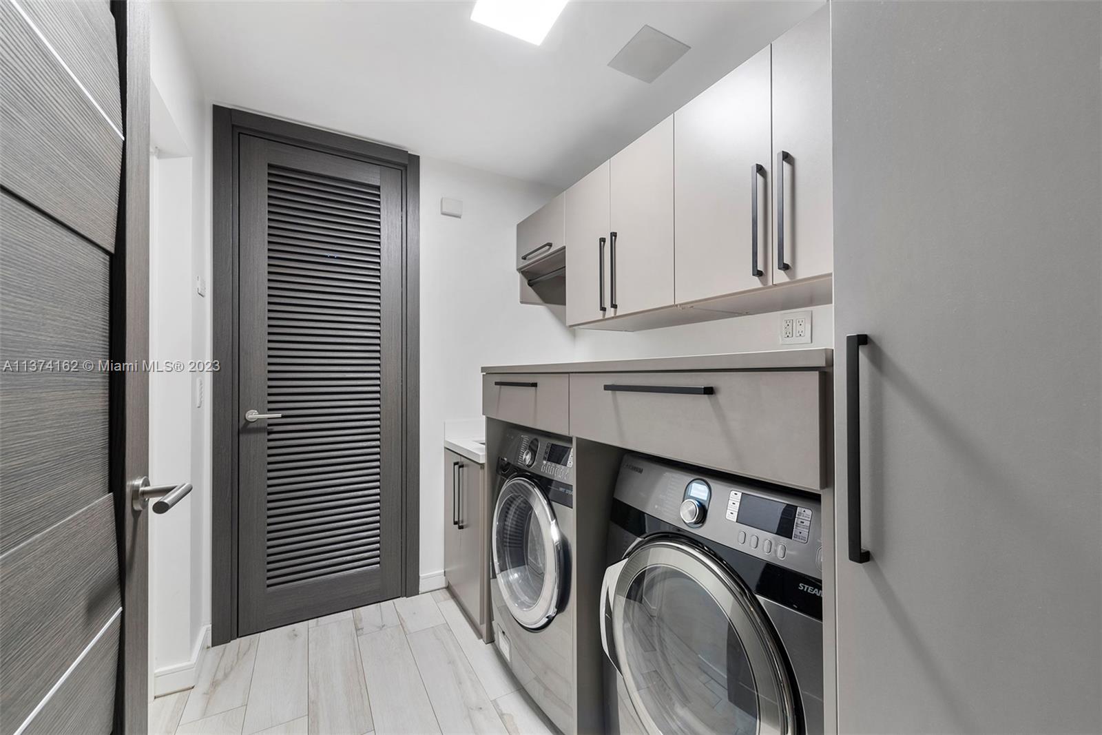 AQUA AT ALLISON ISLAND - Residential