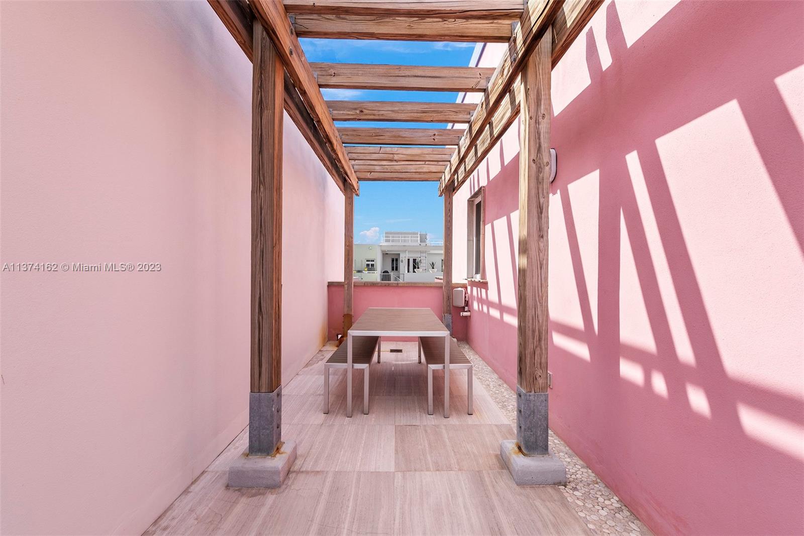 AQUA AT ALLISON ISLAND - Residential