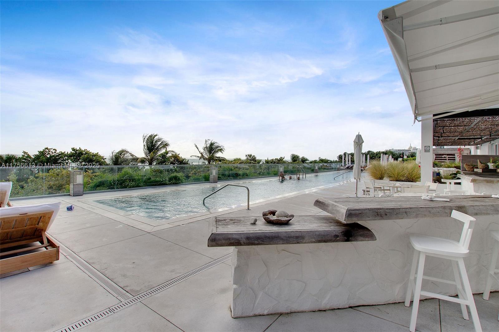 RONEY PALACE CONDO - Residential