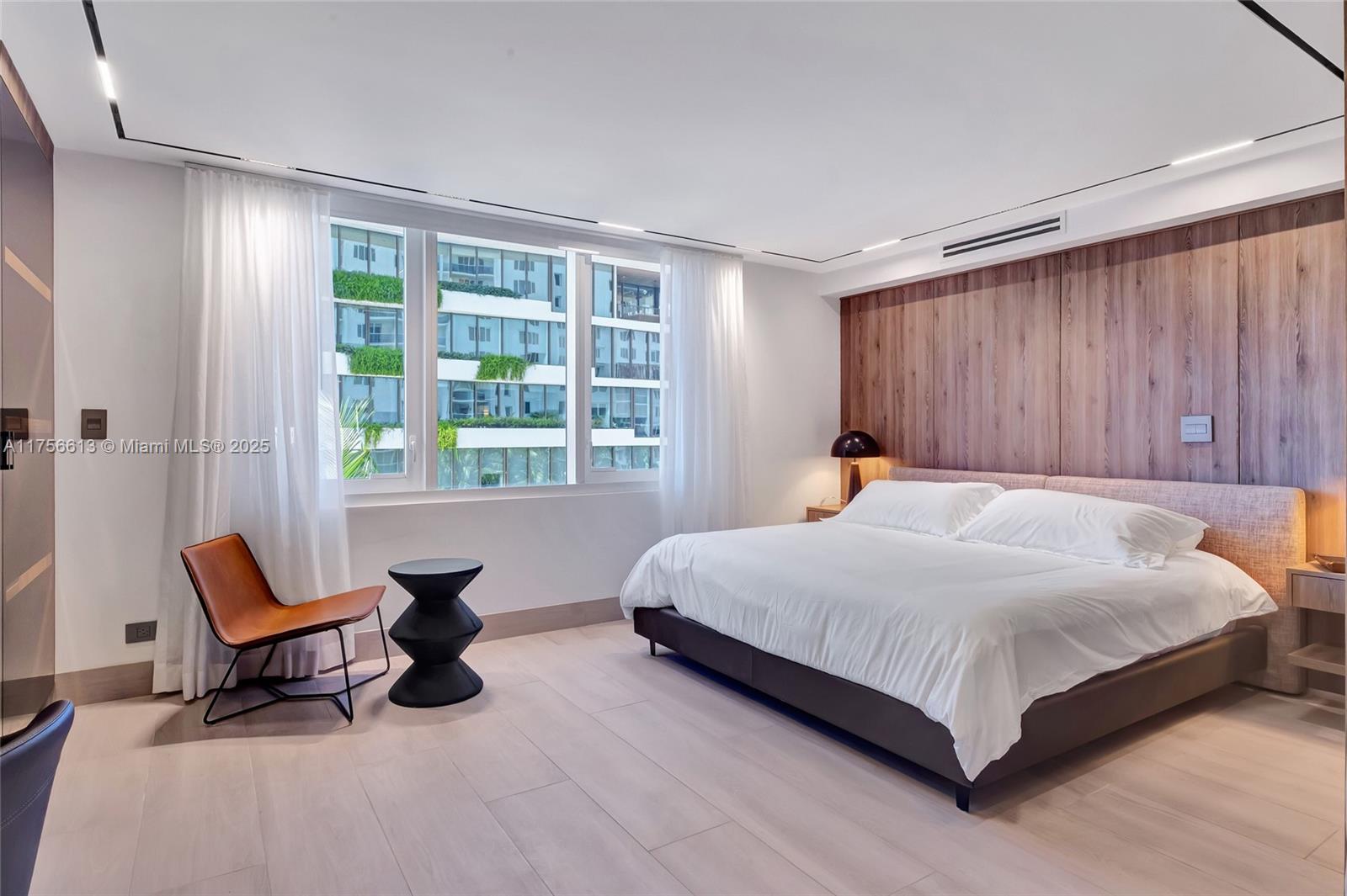 RONEY PALACE CONDO - Residential