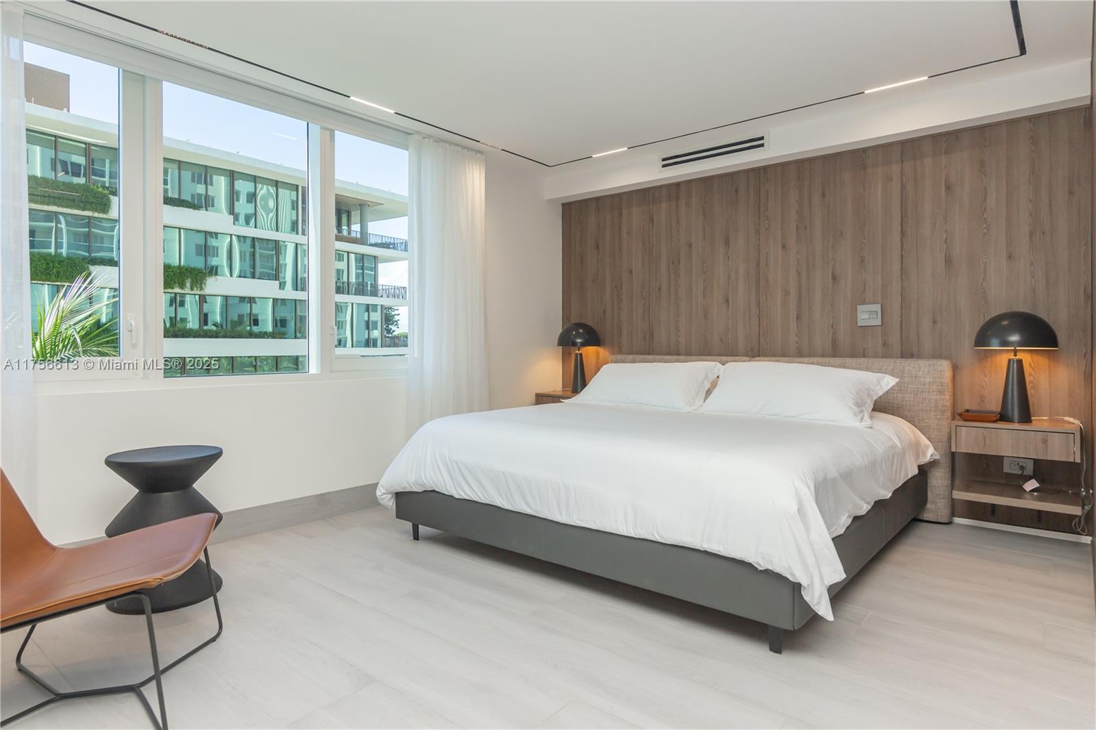 RONEY PALACE CONDO - Residential