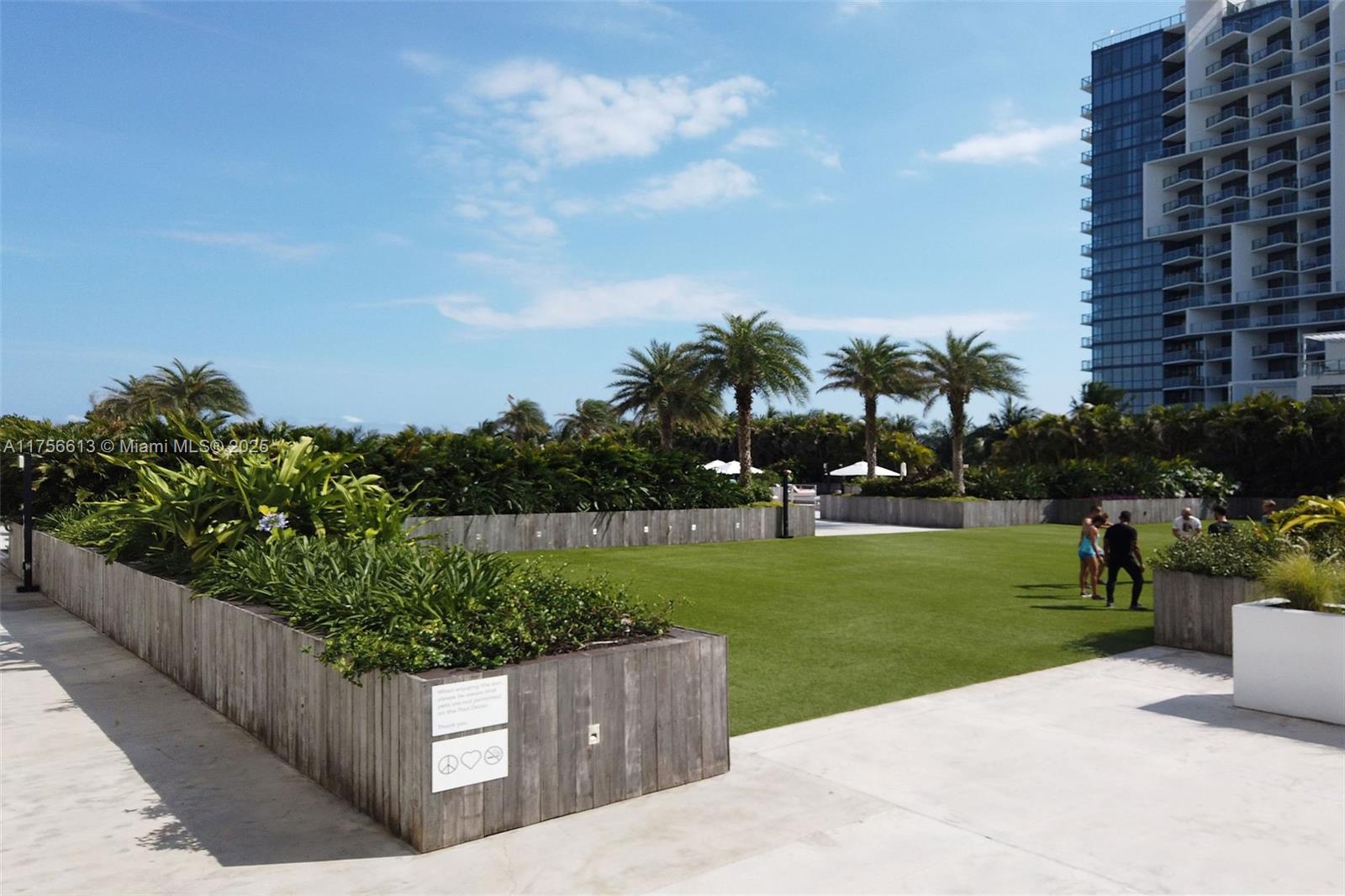 RONEY PALACE CONDO - Residential