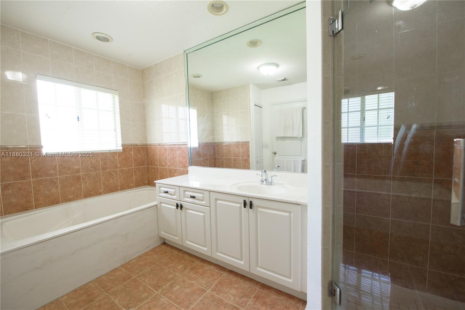 REDLAND ESTATES - Residential Lease