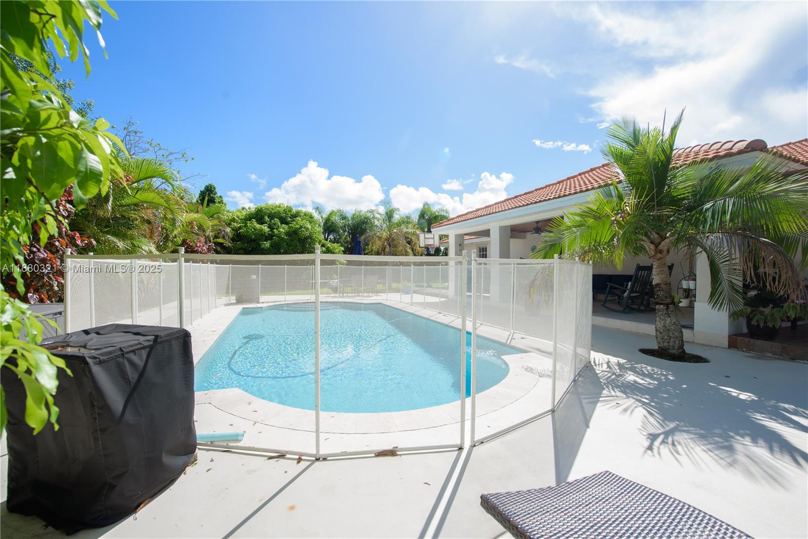 REDLAND ESTATES - Residential Lease