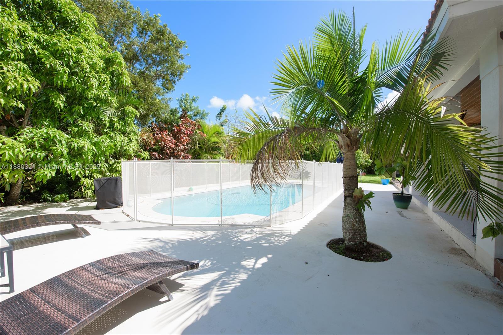 REDLAND ESTATES - Residential Lease