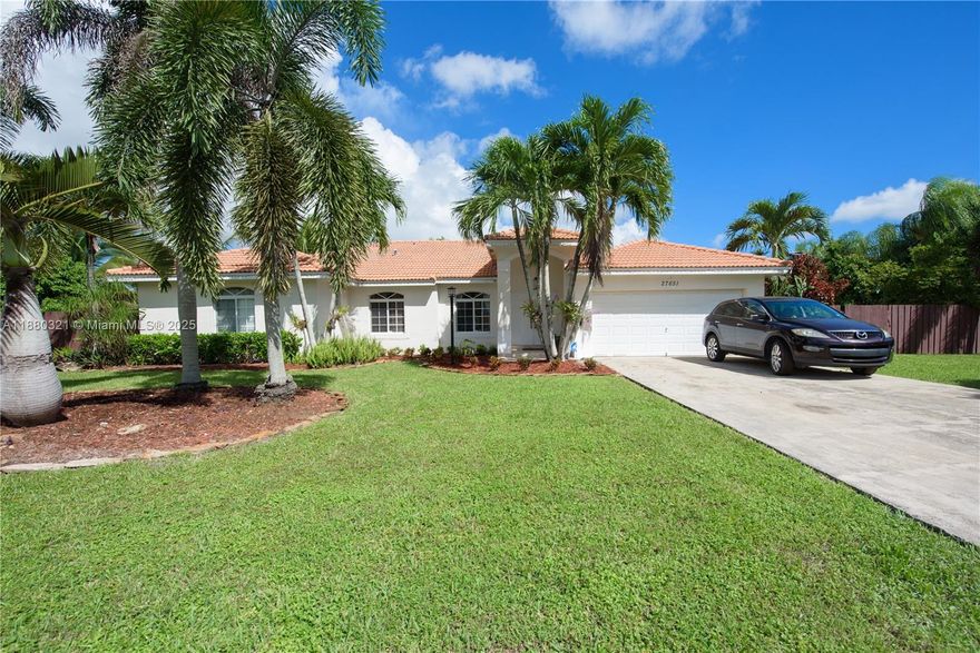 4/2 Pool home in Redlands Estate. Tile & laminate floors, blinds throughout. Double-door foyer, formal living room w/ chandelier. Dining room w/ recessed lights, impact French door to patio. Family room w/ A/C, closet, linen closet, French door. Kitchen w/ SS appliances, recessed lights, eat-at counter, pantry, eat-in area. Half bath. Bedrooms w/ fan/lights, tub/shower bath, linen closets. Laundry room w/ cabinets, W/D. Garage w/ auto door, water heater. Master suite: walk-in closet, bath w/ Roman tub, separate shower, 1 sink, linen closet. Covered patio w/ 2 fan/lights, 2 open patios, shed. Fenced backyard w/ sprinkler panel. Impact French doors, alarm. Gazebo No smoking. No cats. OK outside pets. Fruit trees: coconut, mamey, mango, soursop, sugar apple, jackfruit, lychee, peach!