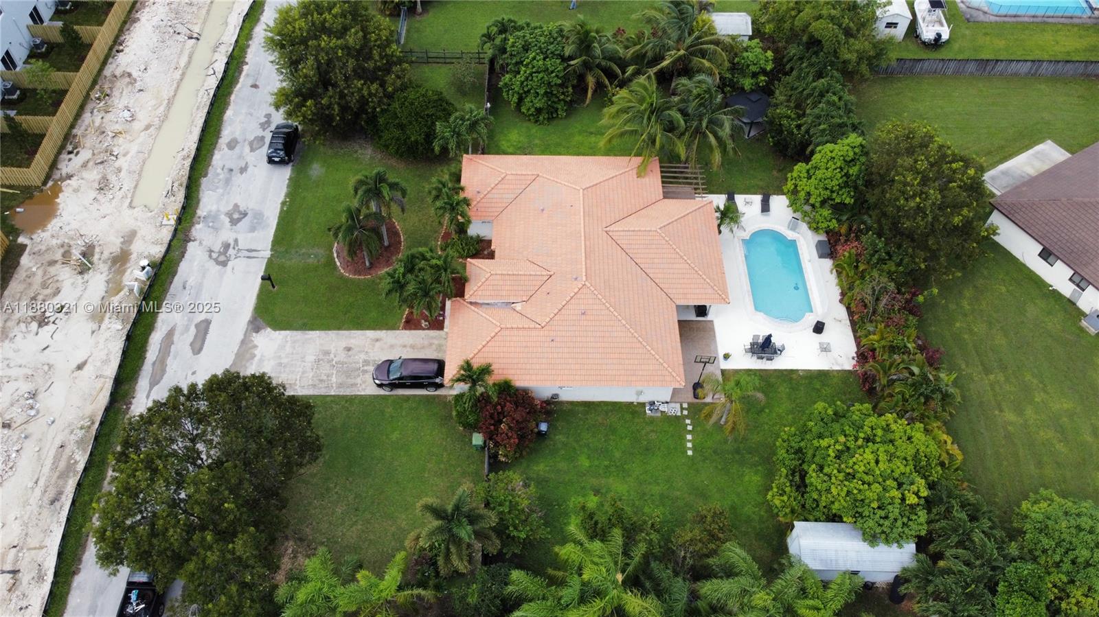 REDLAND ESTATES - Residential Lease