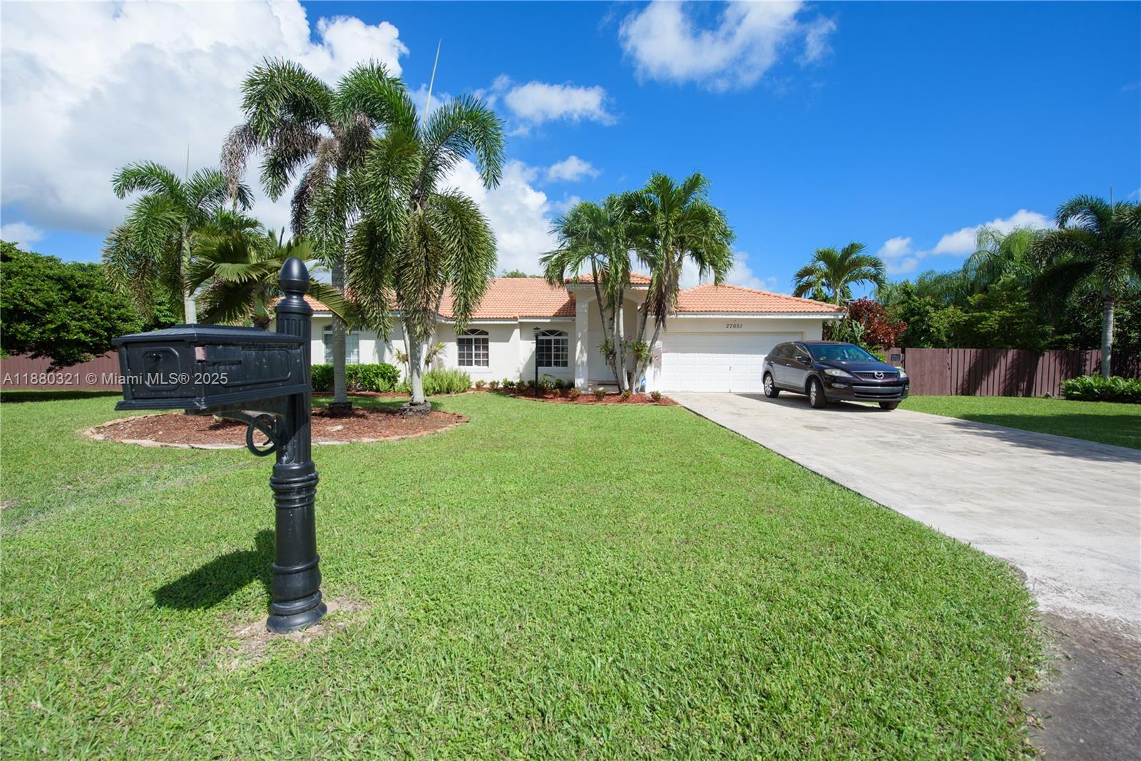 REDLAND ESTATES - Residential Lease