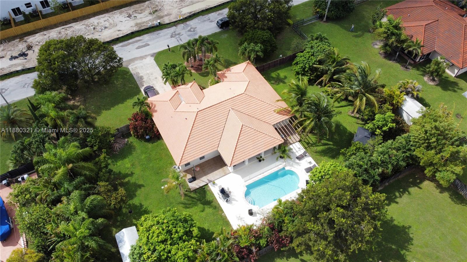REDLAND ESTATES - Residential Lease