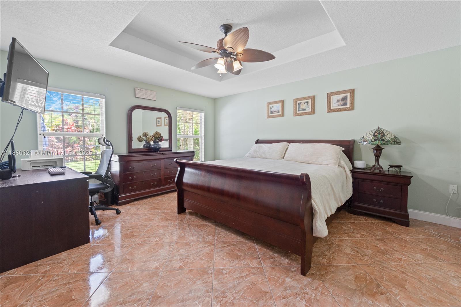 REDLAND ESTATES - Residential Lease