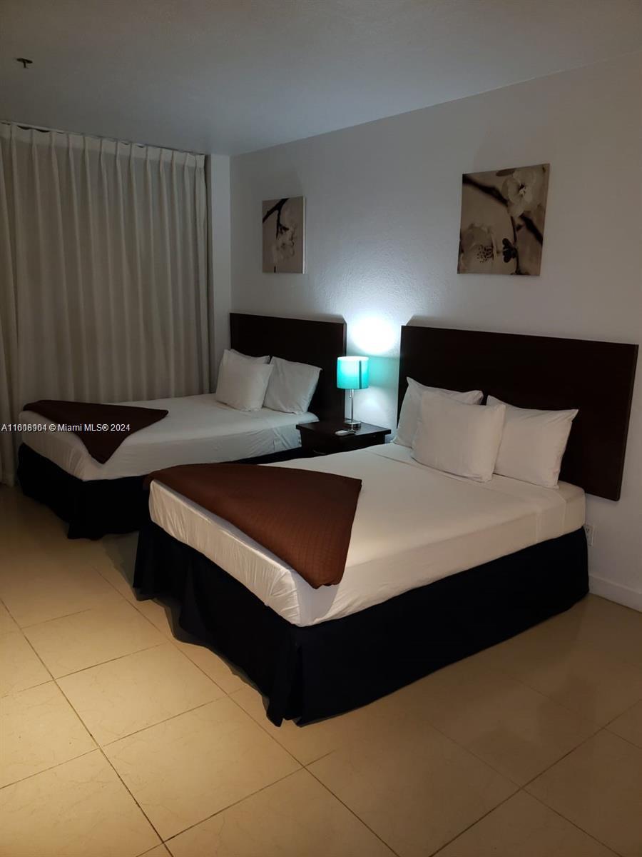 THE CASABLANCA CONDO - Residential