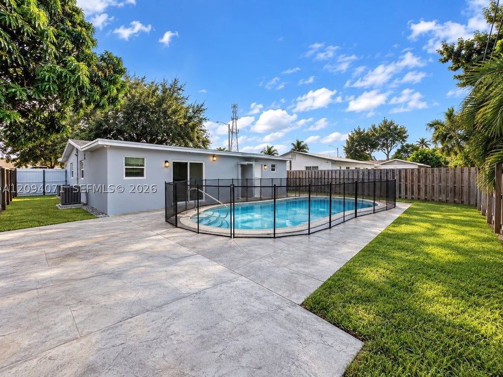 Photo of 6831 Sheridan St, Hollywood, FL 33024 (MLS # A12094071)