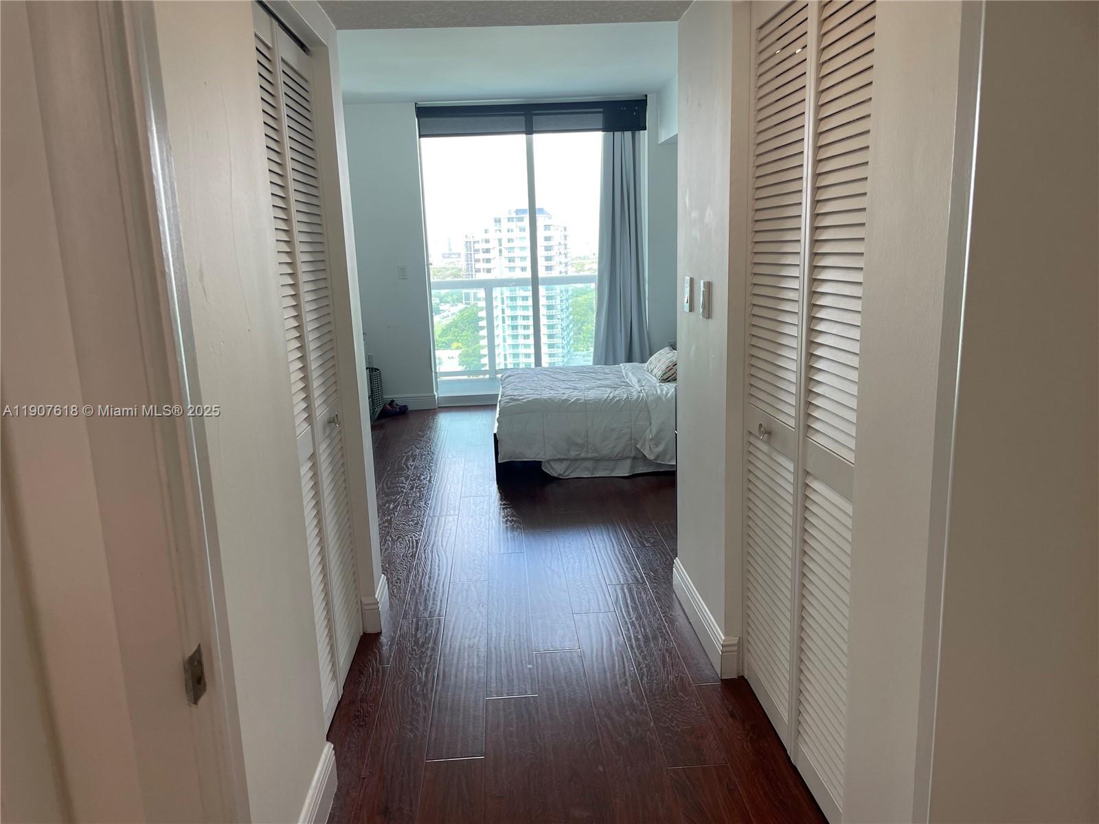 1800 CLUB CONDO - Residential Lease