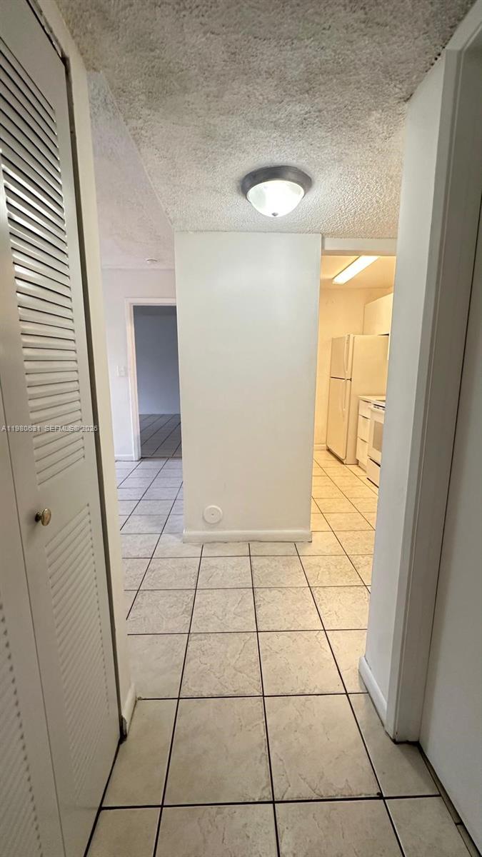 LAS BRISAS@ COUNTRY CLUB - Residential Lease