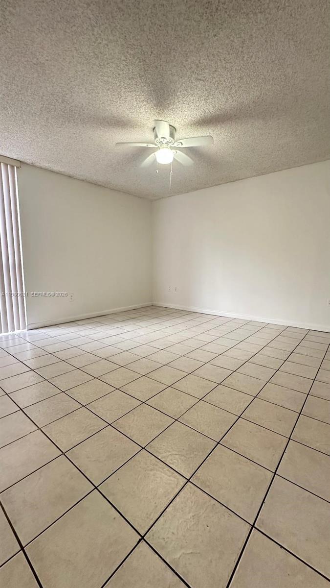 LAS BRISAS@ COUNTRY CLUB - Residential Lease