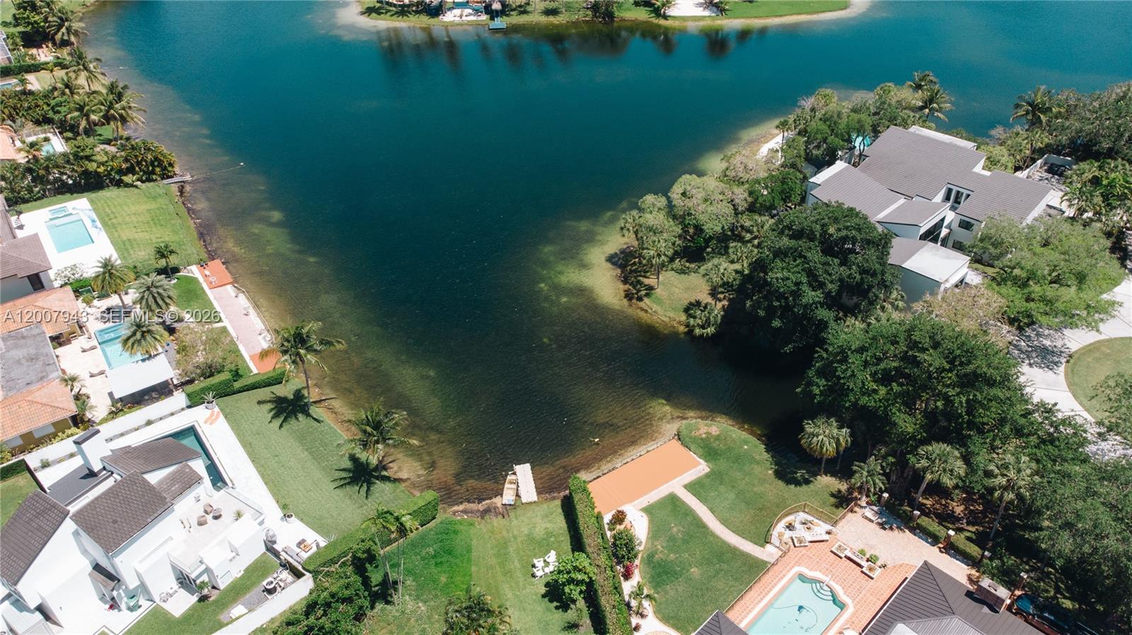 MIAMI LAKES - LOCH LOMOND - Residential