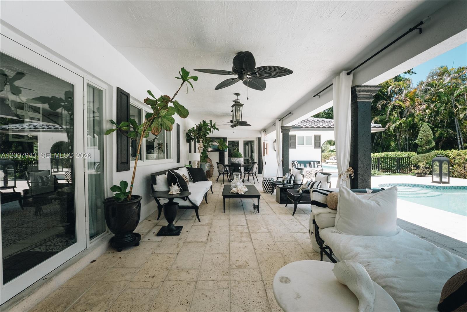 MIAMI LAKES - LOCH LOMOND - Residential
