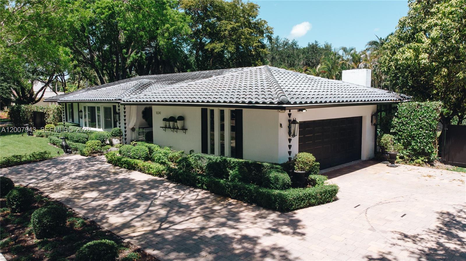 MIAMI LAKES - LOCH LOMOND - Residential