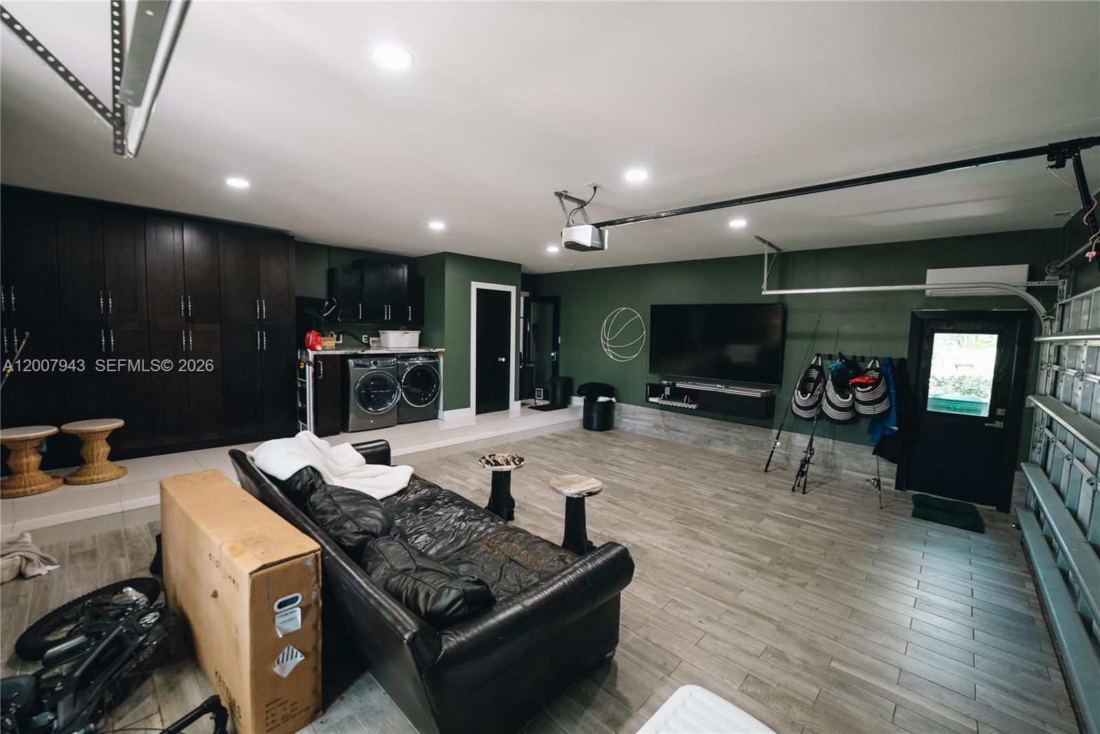 MIAMI LAKES - LOCH LOMOND - Residential