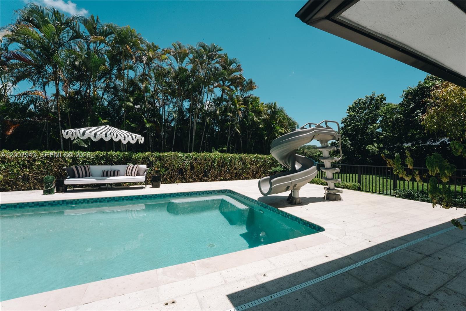 MIAMI LAKES - LOCH LOMOND - Residential