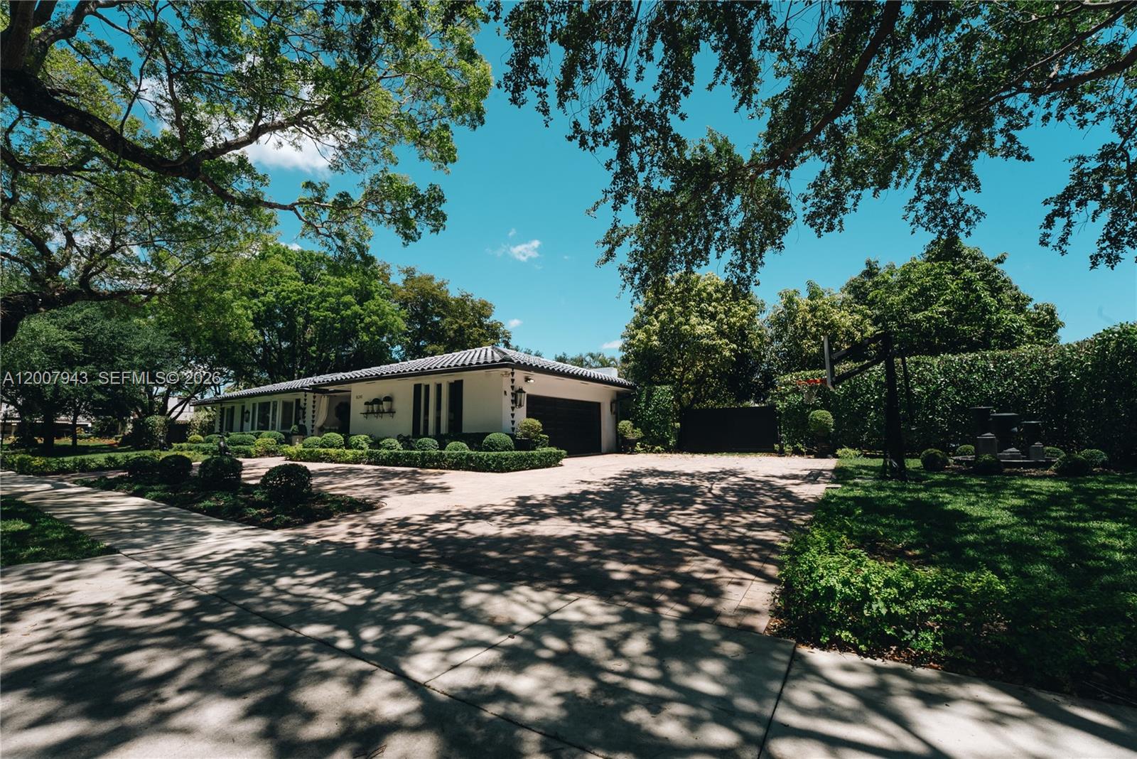 MIAMI LAKES - LOCH LOMOND - Residential