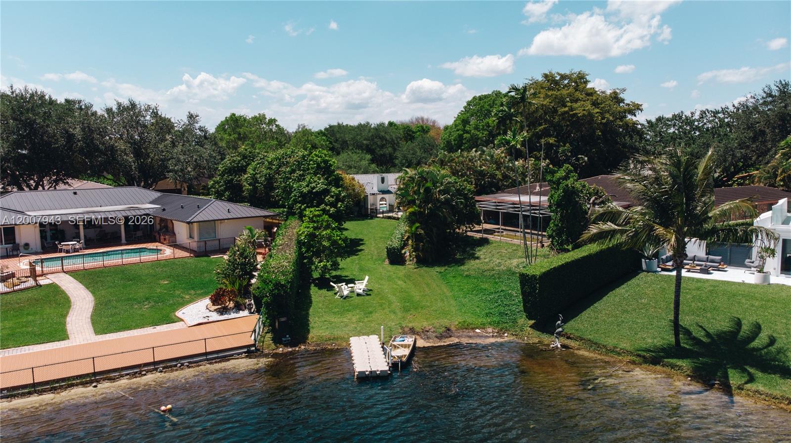 MIAMI LAKES - LOCH LOMOND - Residential