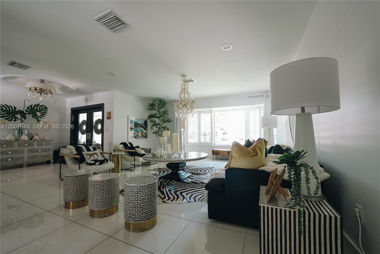 MIAMI LAKES - LOCH LOMOND - Residential