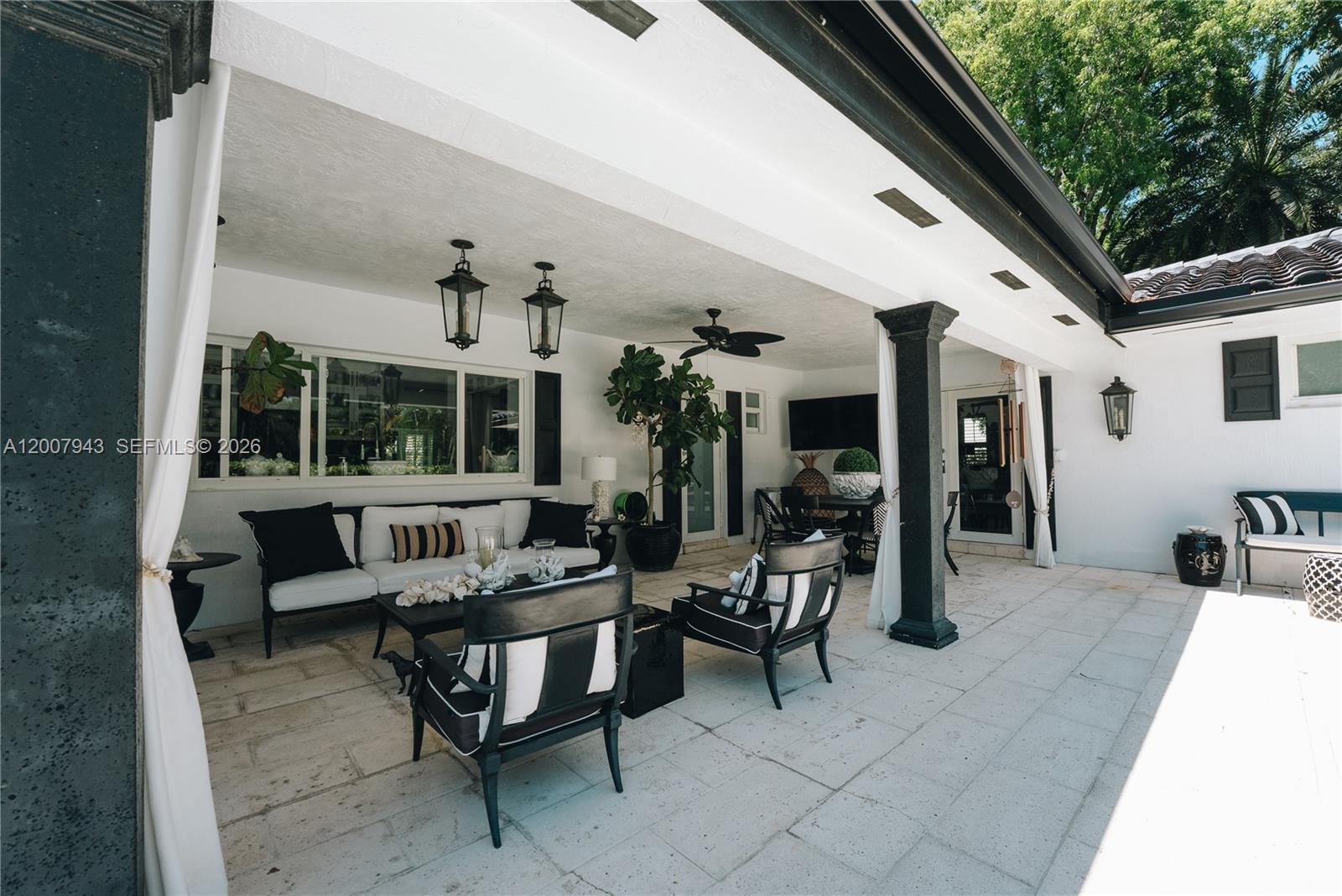 MIAMI LAKES - LOCH LOMOND - Residential
