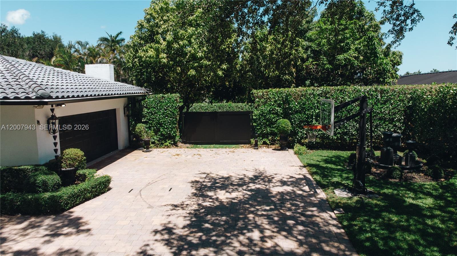 MIAMI LAKES - LOCH LOMOND - Residential