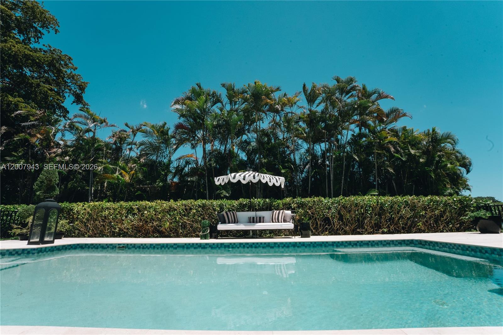 MIAMI LAKES - LOCH LOMOND - Residential