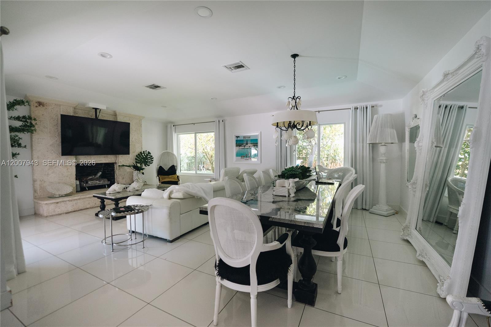 MIAMI LAKES - LOCH LOMOND - Residential