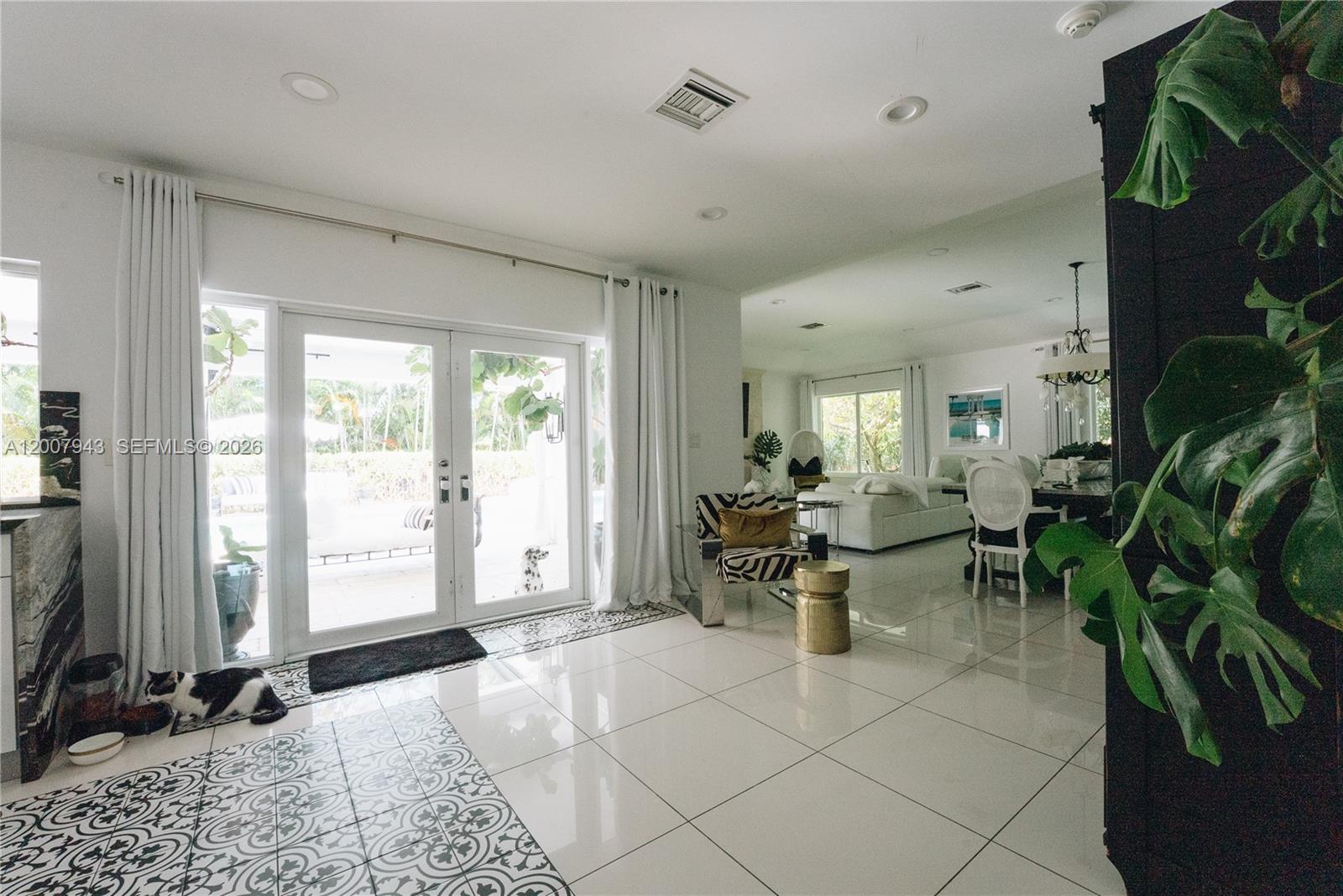 MIAMI LAKES - LOCH LOMOND - Residential