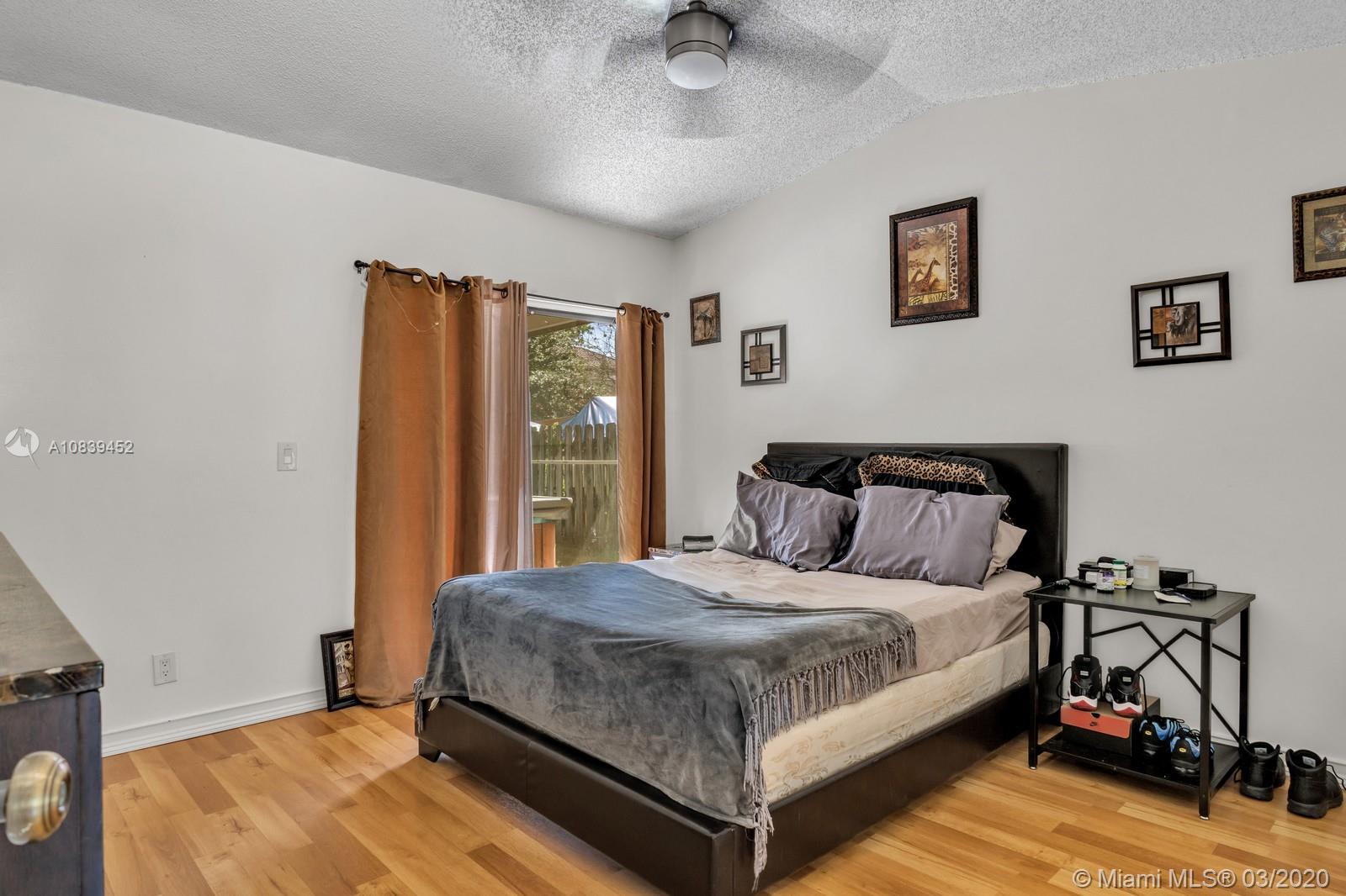 TURTLE BAY - Residential Lease