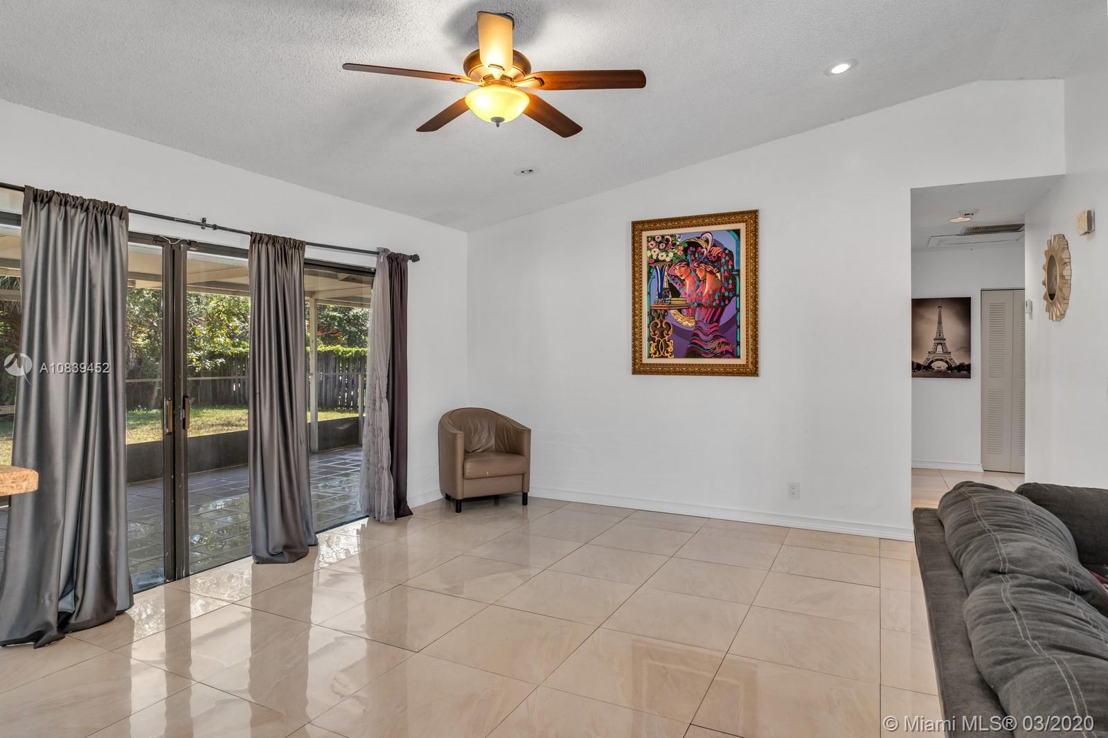 TURTLE BAY - Residential Lease